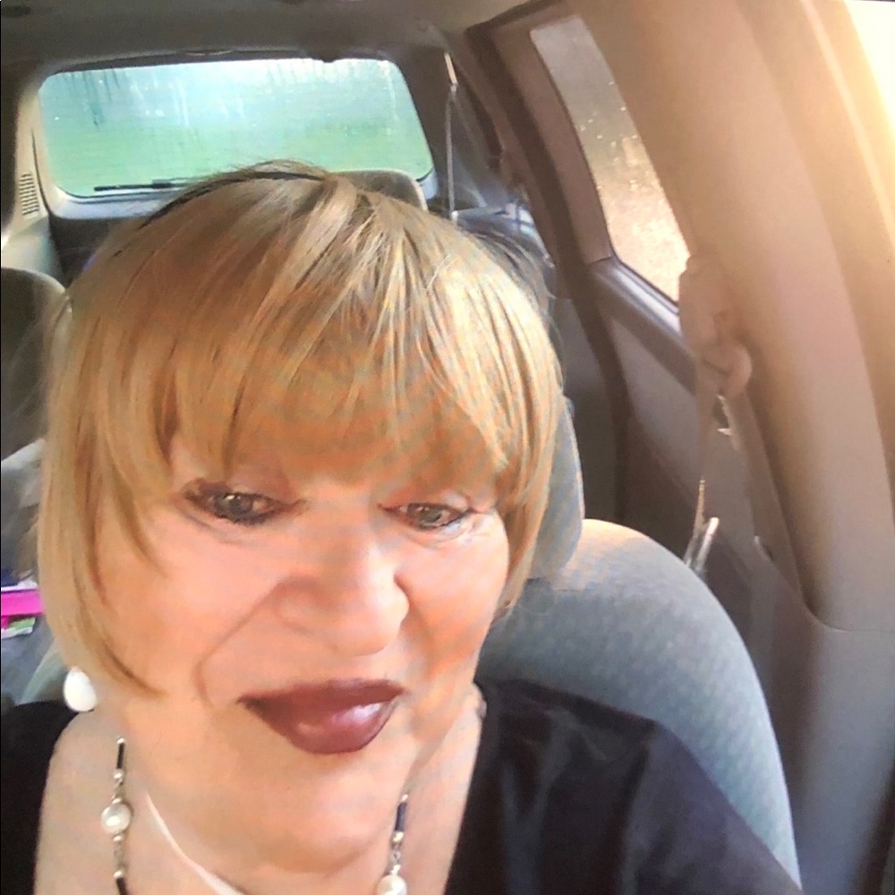 Meet your Posher, Nilda